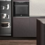 Total black in cucina